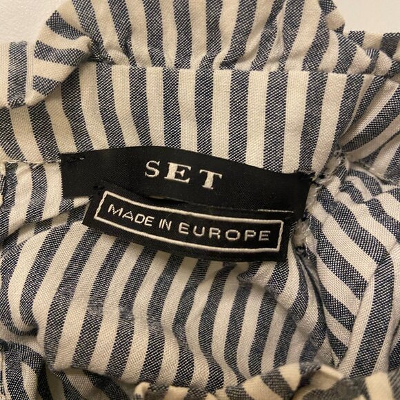 Striped High Collar Blouse - Picture 2 of 4